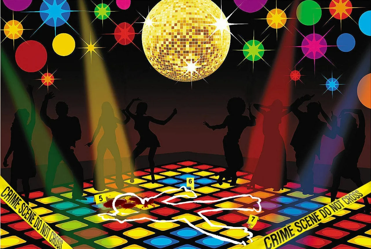 Illustration : piste de danse lumineuse sous une boule à facettes, silhouettes de danseurs et rubans « crime scene » autour du contour d'un corps